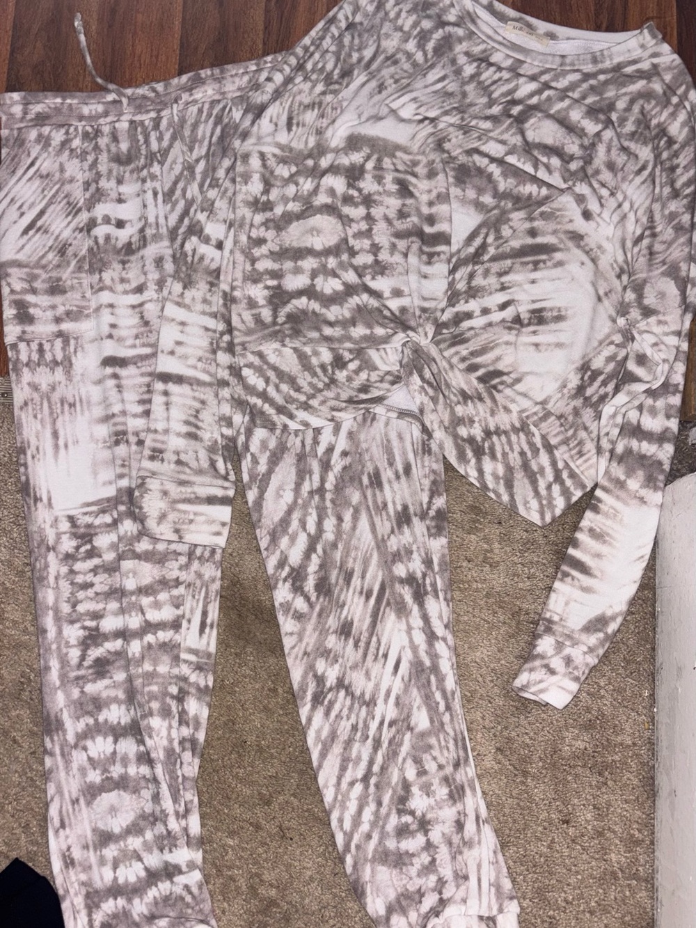 Millibon Gray and White Tie-Dye Long Sleeve Tee and pants set new